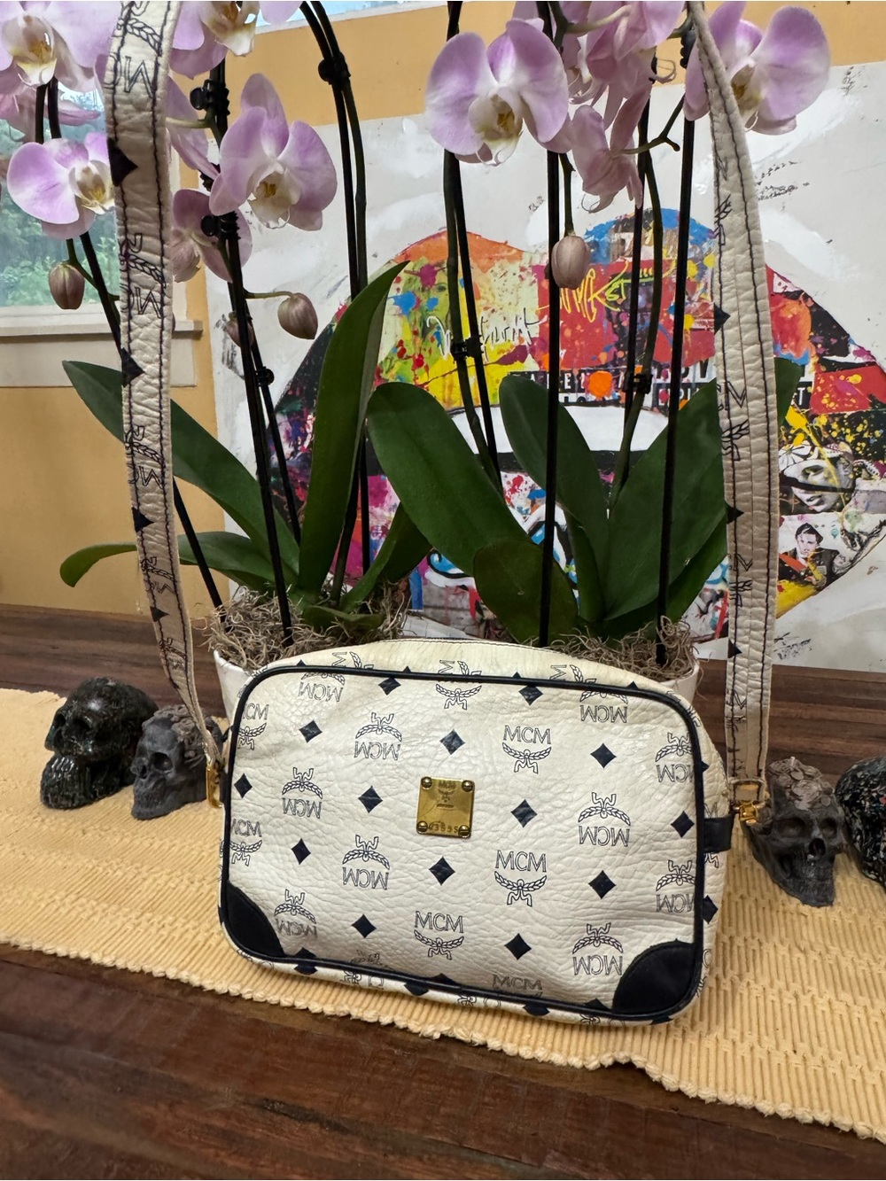 MCM White and Navy Visetos Logo Crossbody Bag - Picture 3 of 17